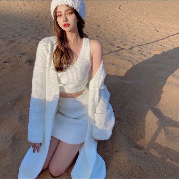 Sweater cardigan 3PCS SET skirt crop top fuzzy eyelash white soft womens - Picture 3 of 15